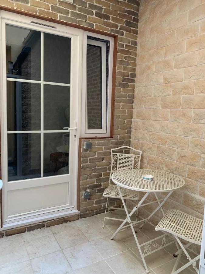 Eiffel Tower Studio With Patio Париж Экстерьер фото